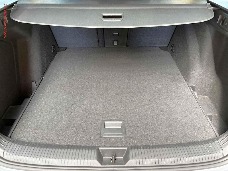 Volkswagen Golf (2023) 2.0TDi, DSG - fotka 7 z 15