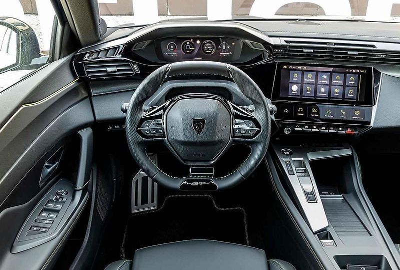 Peugeot 308 je nadále auto s velmi příjemnými jízdními vlastnostmi.