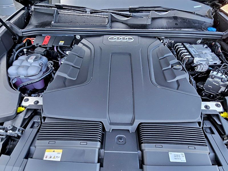 Audi Q8 (2025) 50 TDI 210kW quattro - fotka 27 z 29
