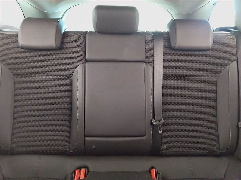 Opel Insignia (2015) 2.0 CDTI, Xenony, Tempomat - fotka 10 z 20