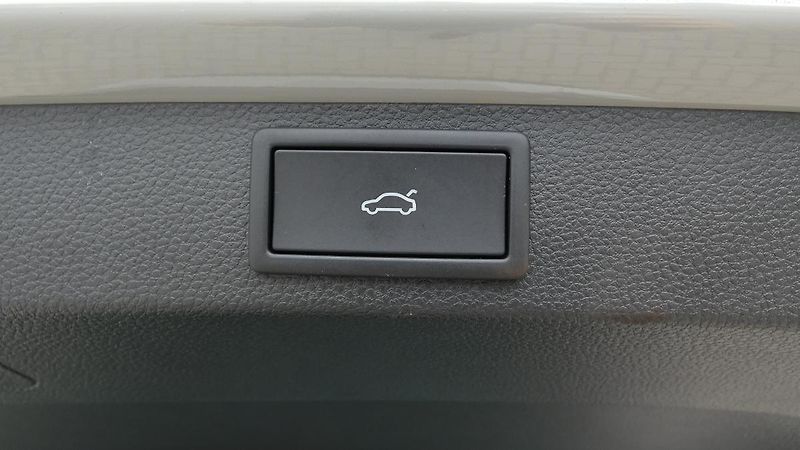 Škoda Karoq 1.5 TSI 110kW Fresh DSG - fotka 22 z 24
