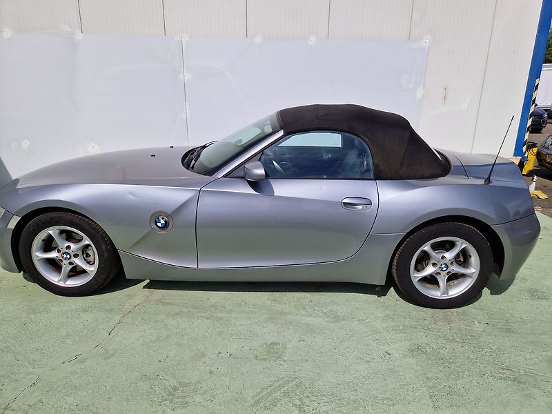 BMW Z4 2.0 Klima - fotka 10 z 32