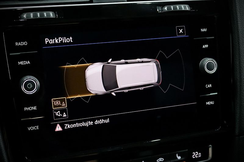 Volkswagen Golf Variant 7 FL 1.4 TSI 92 kW Highline - fotka 29 z 35