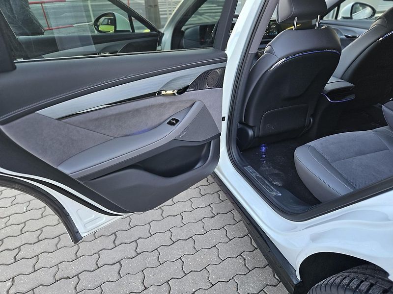 Voyah PASSION (2025) VOYAH PASSION PHEV - fotka 12 z 25