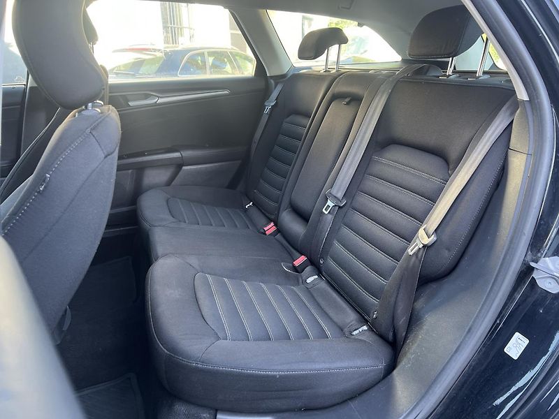 Ford Mondeo 1.5 Ti-VCT 118 kW - fotka 19 z 20
