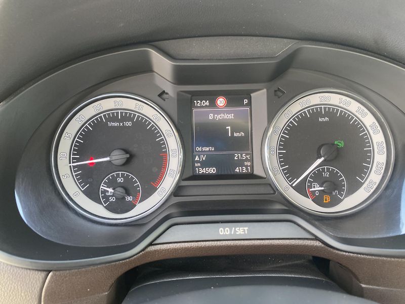 Škoda Octavia 2.0TDi L+K CZ WEBASTO 4x4 - fotka 156 z 165