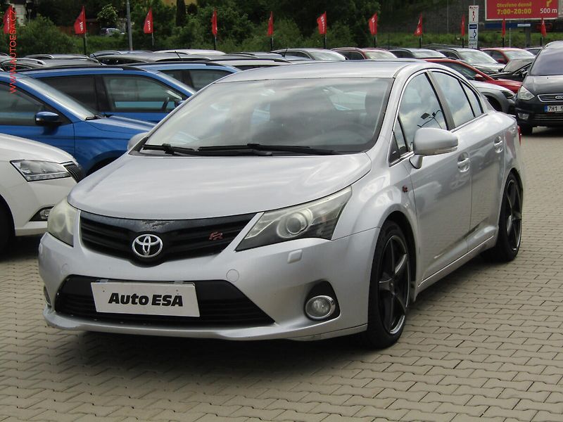 Toyota Avensis (2013) 2.2D, ČR, Navi - fotka 3 z 20