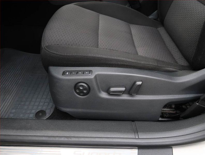 Škoda Superb (2011) 2.0 TDI, 4X4, Tempomat - fotka 18 z 21