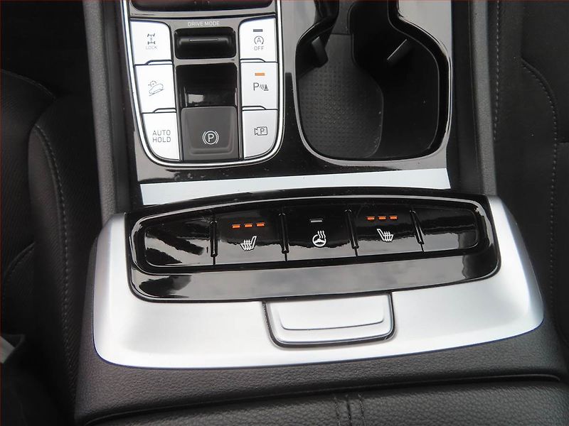 Hyundai Tucson (2021) 1.6 T-GDI 48V MHEV - fotka 16 z 24