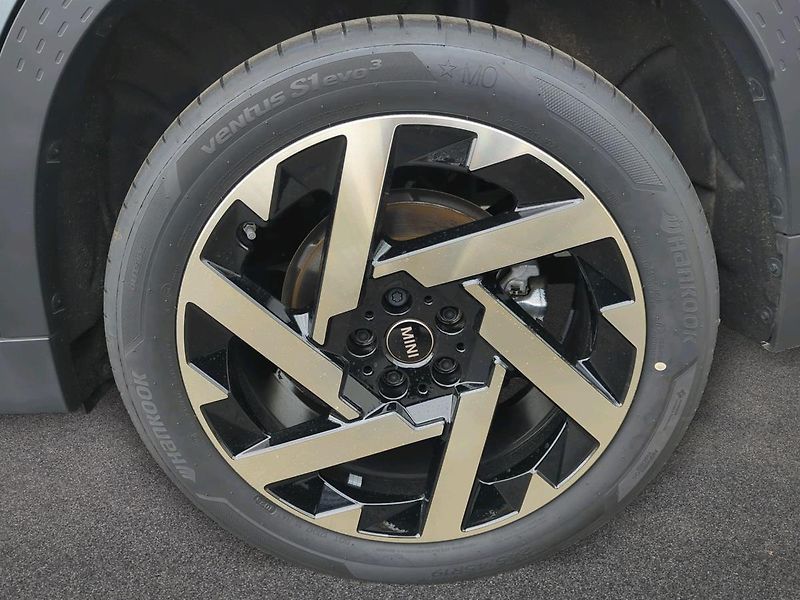 Mini Countryman S ALL4 - fotka 16 z 18