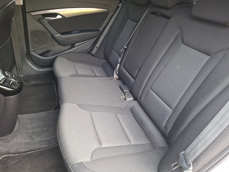 Hyundai i40 (2018) SW 1.7CRDi 104kW -ČR-KAMERA - fotka 24 z 38