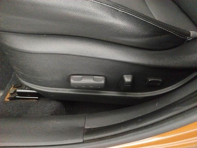 Hyundai i30 (2015) 1.6 CRDi, Tempomat - fotka 19 z 19