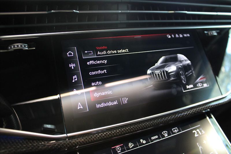 Audi Q7 50 TDi quattro Competition Plu - fotka 19 z 39