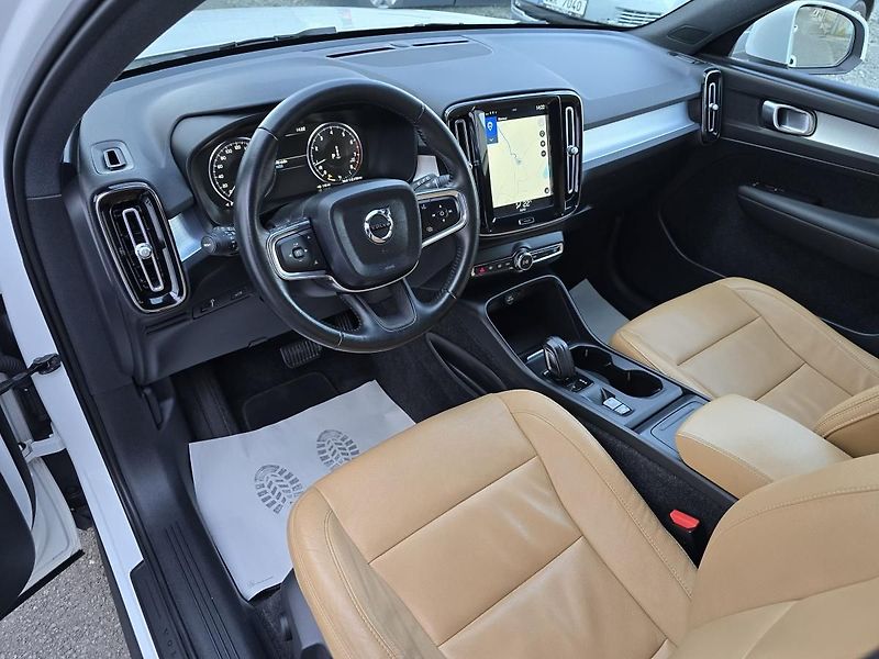Volvo XC40 - fotka 11 z 43