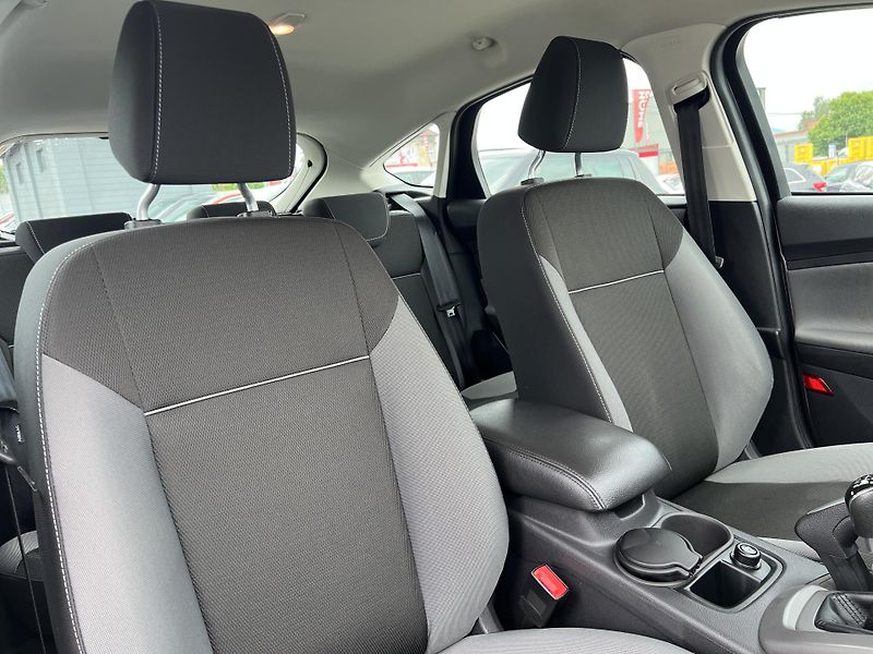 Ford Focus 1.0i KLIMATIZACE ALU PŮVOD ČR - fotka 31 z 37