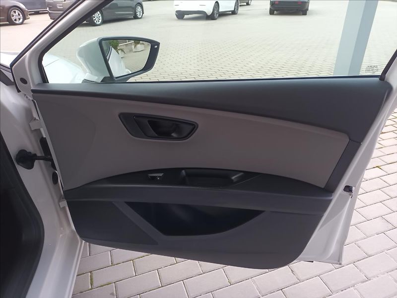 Seat Leon 1,2 TSI,77KW,SERVISKA,KLIMA, - fotka 26 z 41
