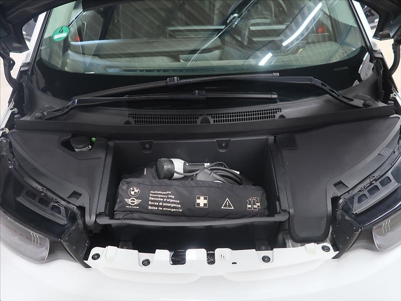 BMW i3 0,7 REX 60AH 125KW - fotka 9 z 32
