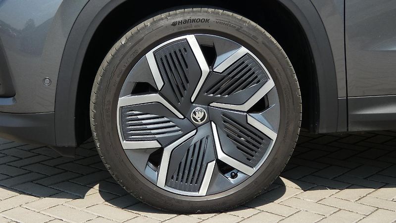 Škoda Kodiaq 2,0 TDi Selection 142 kW 4x4 D - fotka 27 z 28