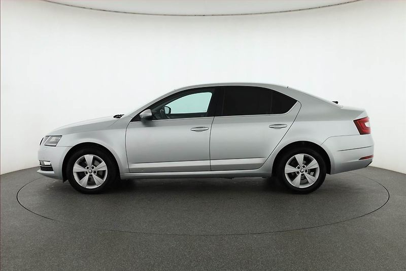 Škoda Octavia (2017) Style 2.0 TDI, Serv.kniha - fotka 3 z 16
