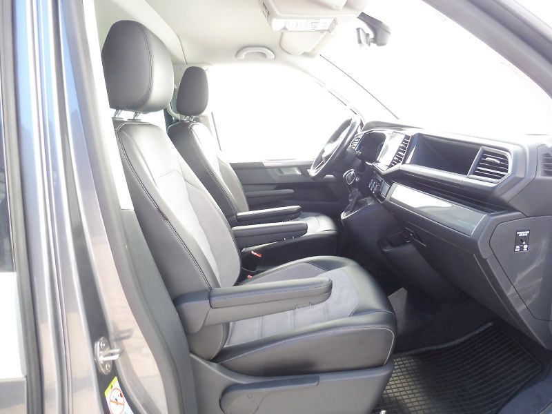 Volkswagen Multivan (2021) Highline 2,0 TDI 150kW DSG 4MO - fotka 9 z 30