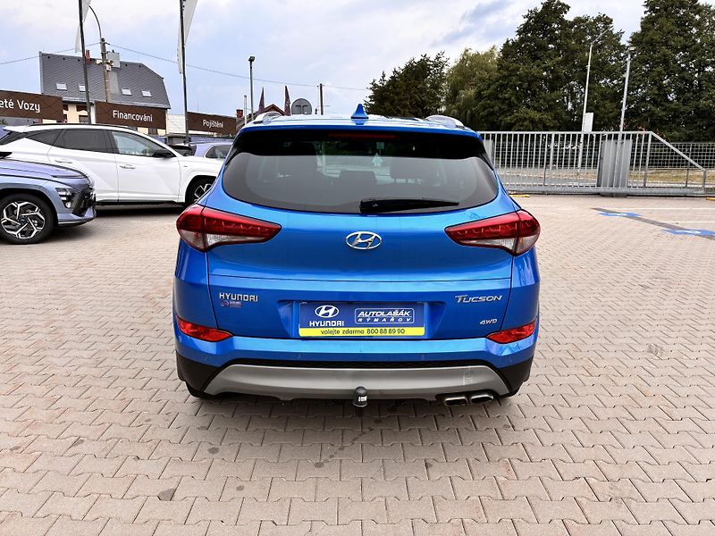 Hyundai Tucson 4x4, STYLE,TAŽNÉ,1.MAJITEL - fotka 6 z 28