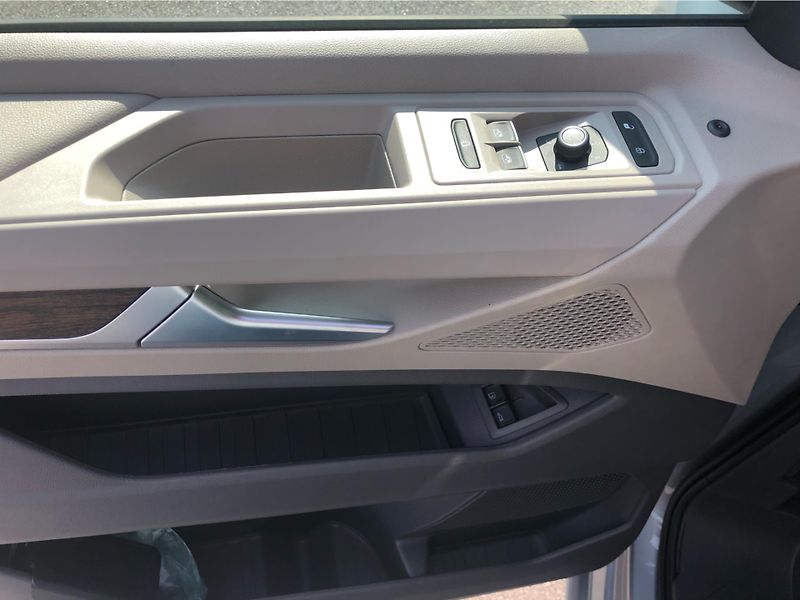Volkswagen Multivan (2026) LONG STYLE 1,5TSI PHEV 4MOTION - fotka 16 z 30