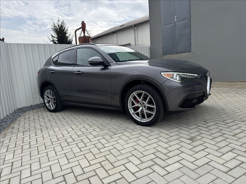Alfa Romeo Stelvio 2,0 T 206kW Q4 AT8 ZF 4X4 - fotografie inzerátu