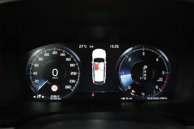 Volvo V90 (2017) Cross Country - fotka 8 z 19