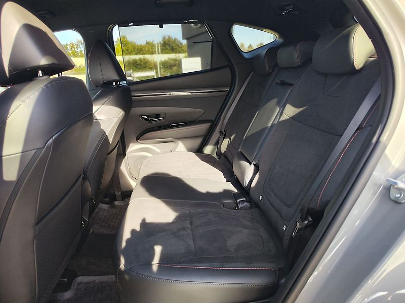 Hyundai Tucson 1.6 T-GDI/169kW N-Line STL HEV - fotka 16 z 39