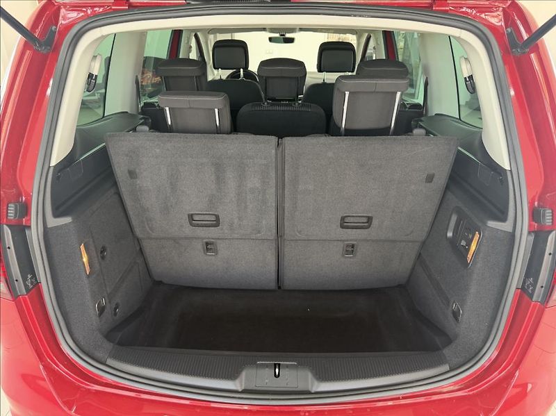 Seat Alhambra 1,4 TSI, 7-míst,Navi,Panorama - fotka 32 z 33
