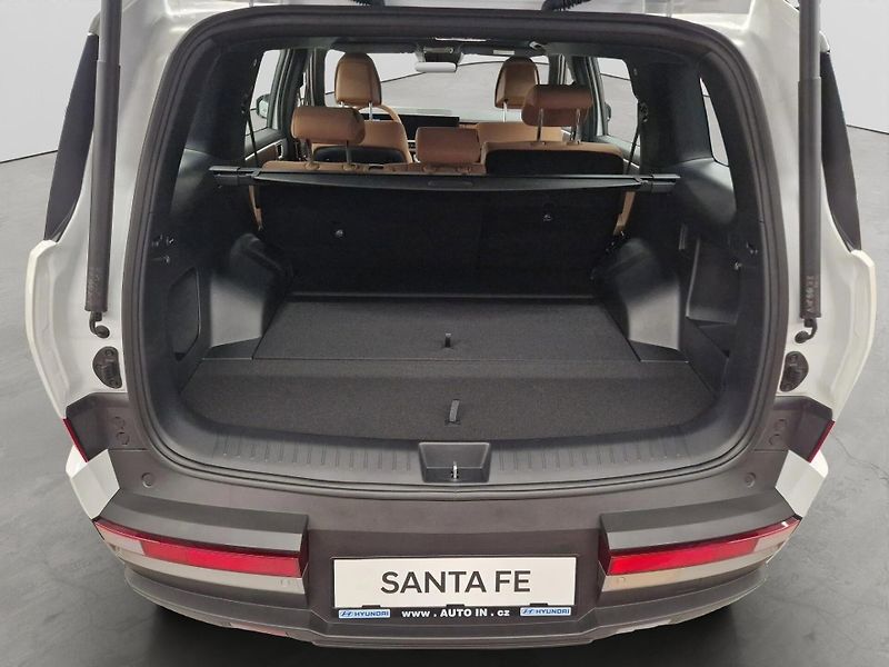 Hyundai Santa Fe (2026) COMFORT 1,6 TGDI PHEV 6AT 4×4 - fotka 14 z 14