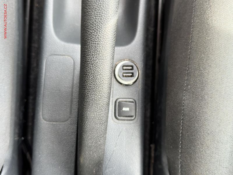 Škoda Fabia (2012) 1.2 HTP, STK3/28 - fotka 14 z 15