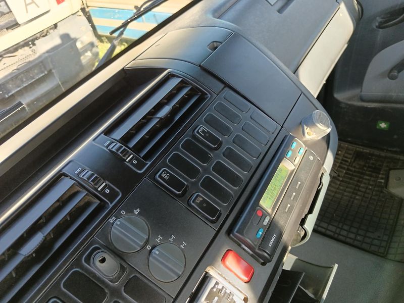 Mercedes-Benz Atego (2004) 1318 Kontejner 4x4 Analog - fotka 10 z 13