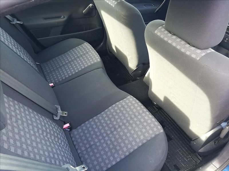 Renault Mégane 1,4 i 16v - fotka 11 z 17