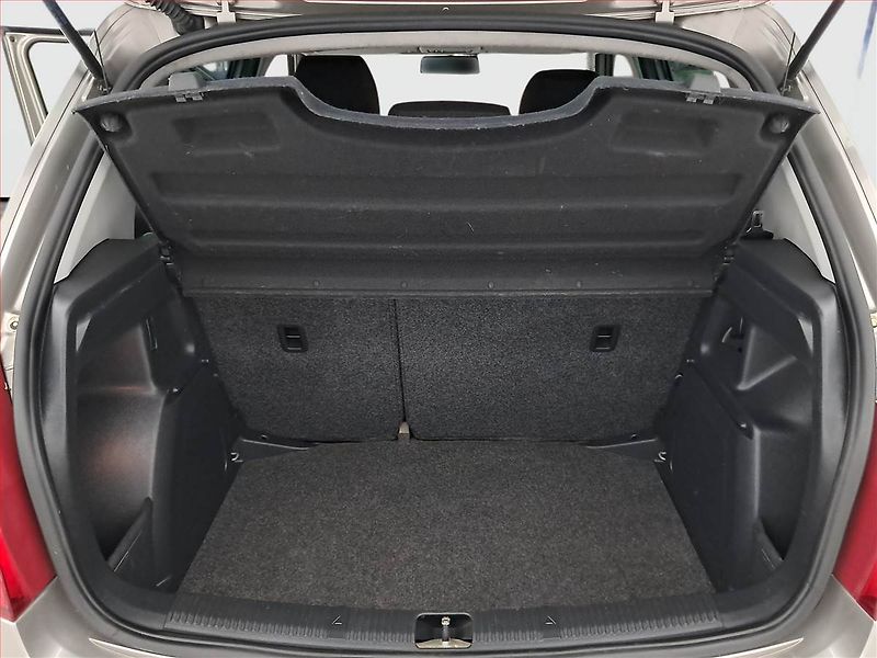 Škoda Fabia (2010) 1.2 TSI, Tažné, Klima - fotka 13 z 13