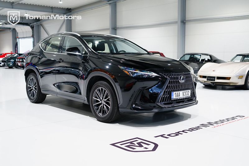 Lexus NX 350h (2023) Hybrid 2.5 E-CVT Comfort Top - fotka 3 z 20