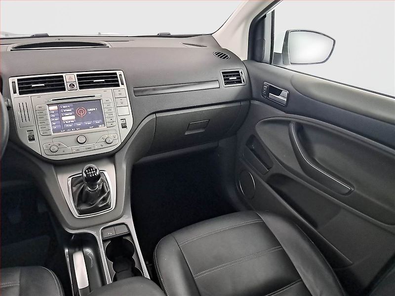 Ford Kuga (2010) 2.0 TDCi, Navi, Tempomat - fotka 8 z 16