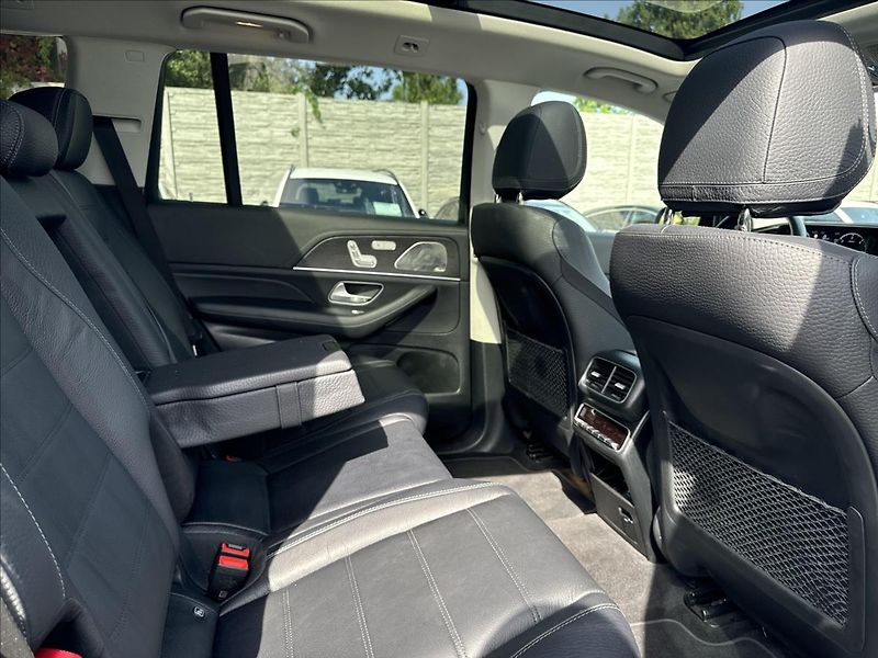 Mercedes-Benz GLS 400d 4MATIC - fotka 15 z 15