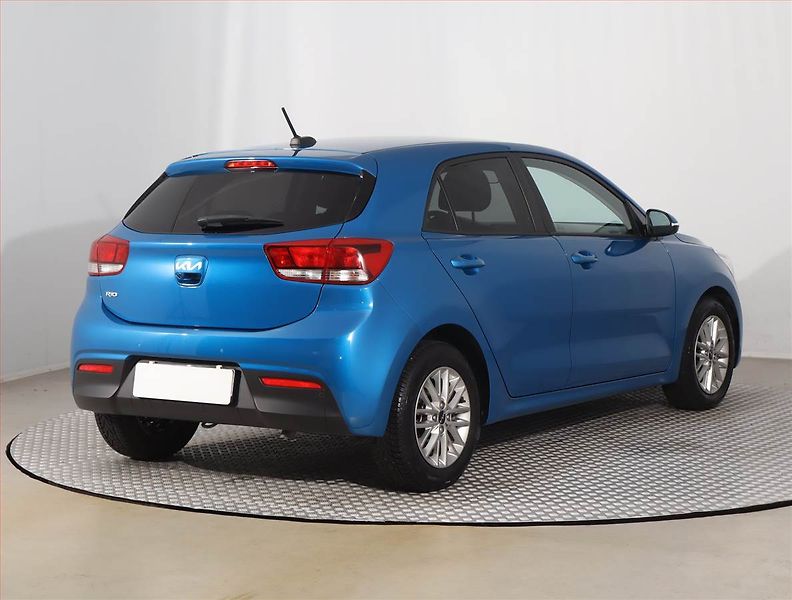 Kia Rio (2023) 1.0 T-GDI, Automat, Serv.kniha - fotka 5 z 18