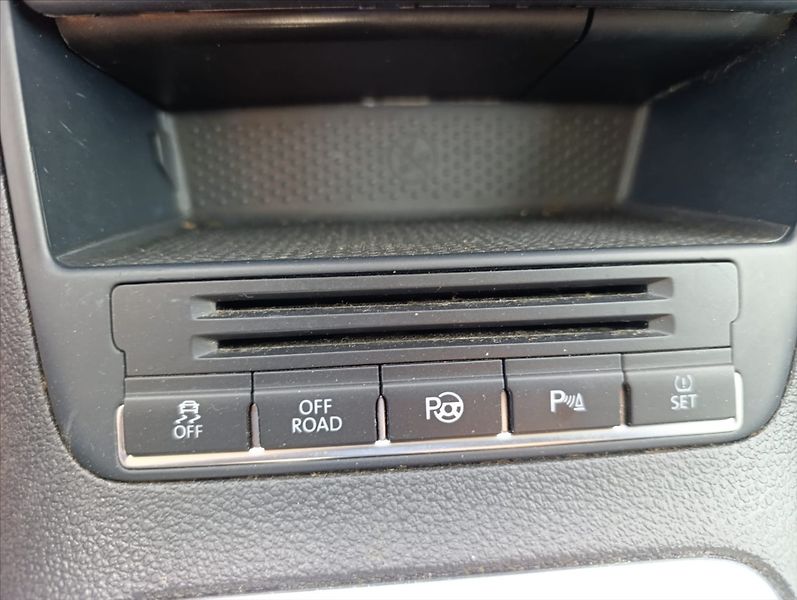 Volkswagen Tiguan 2,0 TDi DSG 4Motion Navi Tažné - fotka 19 z 40