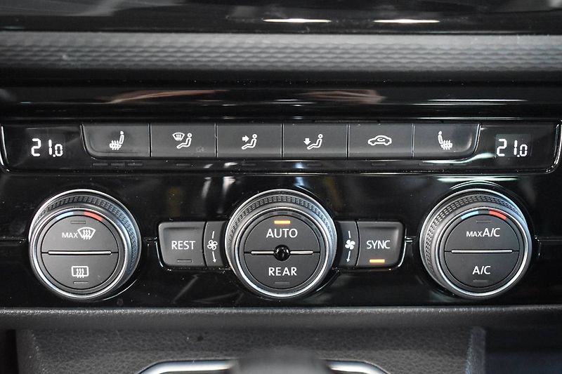 Volkswagen Multivan (2020) 2.0TDI 146kW DSG 4Motion, tažn - fotka 20 z 26