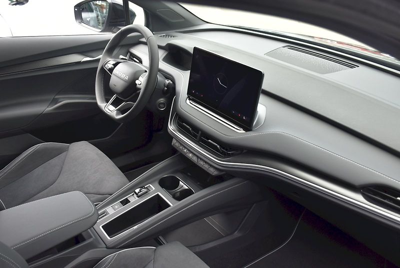Škoda Elroq (2026) Sportline 85 - fotka 32 z 35