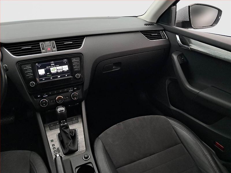 Škoda Octavia (2016) Scout 2.0 TDI, 4X4, Automat - fotka 8 z 21