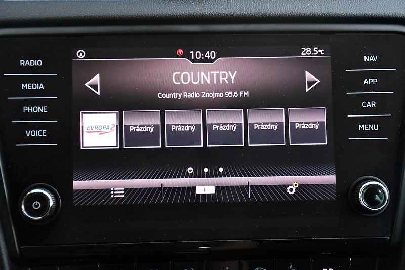 Škoda Octavia 1.5TSi 110kW DSG NAV ACC - fotka 36 z 48