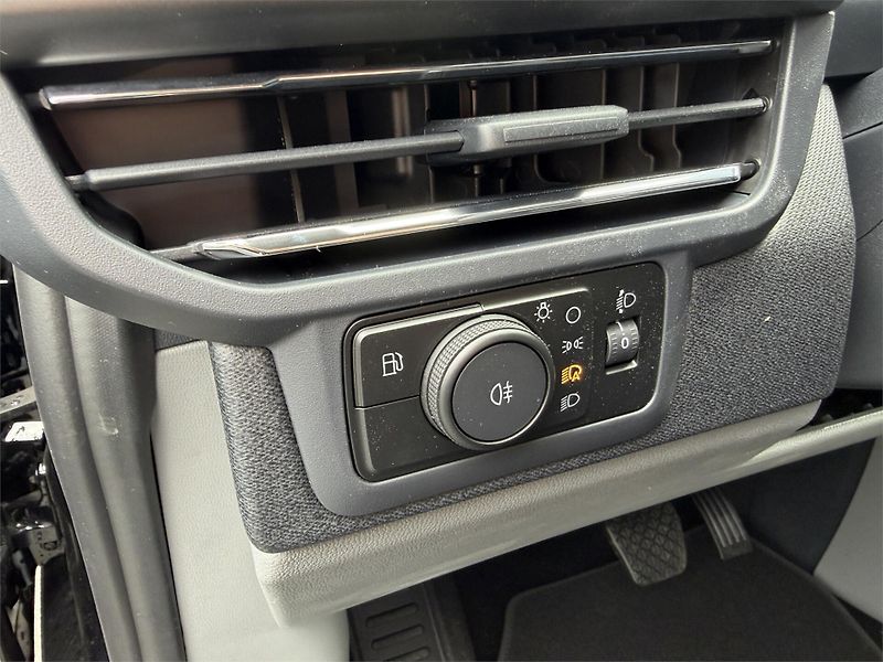 Ford Tourneo Custom (2025) Titanium X L2, Tourneo, 2.5 Du - fotka 18 z 22