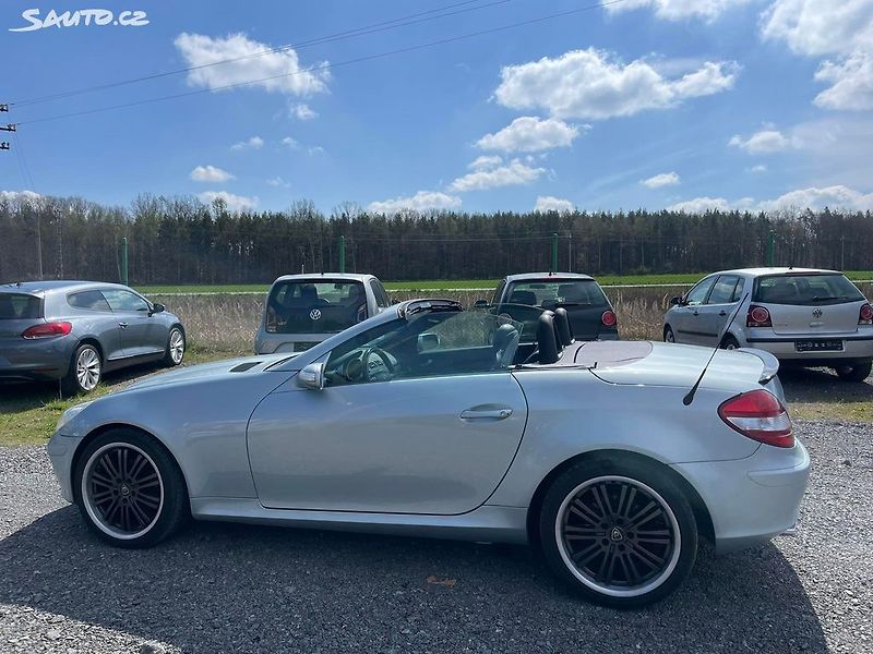 Mercedes-Benz SLK (2006) 200 KOMPRESSOR - fotka 1 z 20