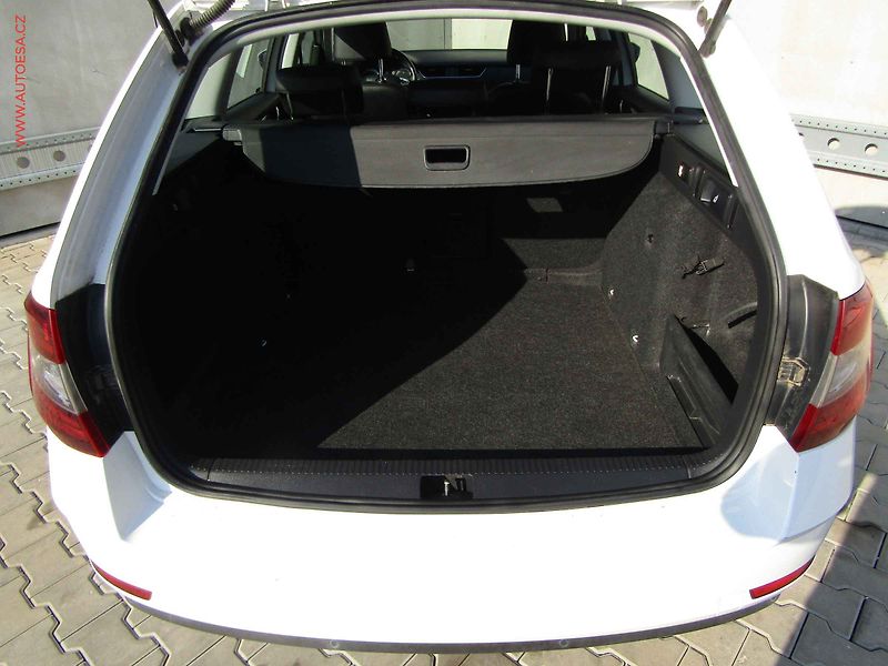 Škoda Octavia (2019) 2.0 TDi, Style, DSG, navi - fotka 7 z 18