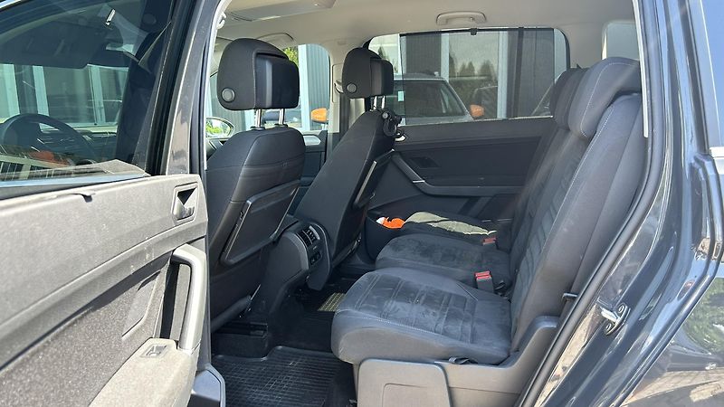 Volkswagen Touran 2.0TDI DSG  - fotka 13 z 15