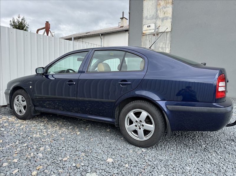 Škoda Octavia 1,9 TDI 81kW ELEGANCE původ ČR - fotka 16 z 48
