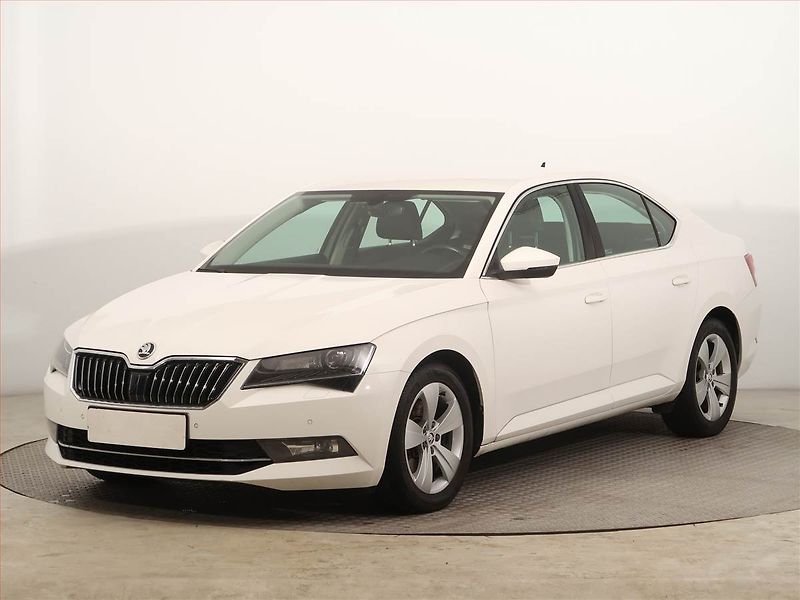 Škoda Superb (2018) Ambition Plus 2.0 TDI, Automat - fotka 2 z 14